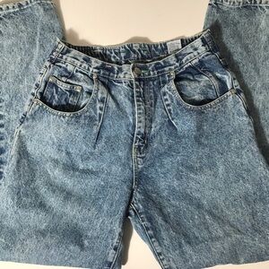 Code Bleu Women's Relaxed Light Blue Acid-Wash Jeans